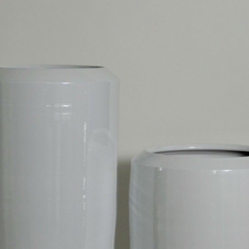 Vaso bianco alto in ceramica smaltata