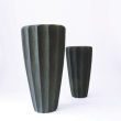 Vaso nero opaco a coste verticali - vendita online su In•Vasi