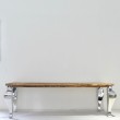Tavolo in legno con assi riciclate e gambe in acciaio